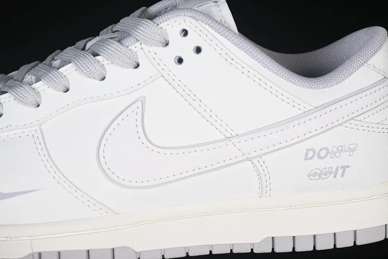 All categories Nk SB Dunk Series Nk SB Dunk Low High-end customized low-top sneakers Nike SB Dunk Low "Just Do It" Anniversary high-end customized low-top casual sneakers WG0508-046